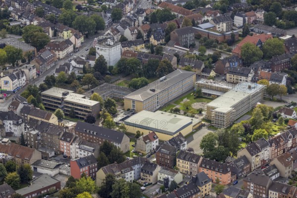 Aerial view, Eduard-Spranger-Berufskolleg and bunker Vorheider Weg in the district Mitte in Hamm,