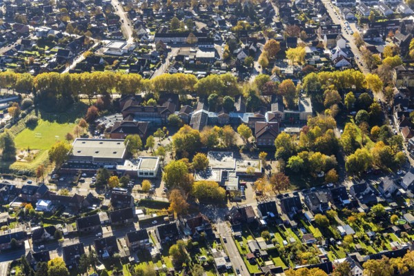 Aerial view, Sophie Scholl School and Gebrüder Grimm School in the residential area on Berliner