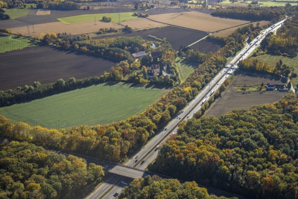 Aerial photograph, Haus Reck in Lerche on the A1 motorway in the Overberge district of Bergkamen,