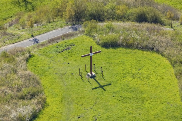 Aerial view, panoramic slagheap with Sachsenkreuz, Heessen, Hamm, Ruhr area, North