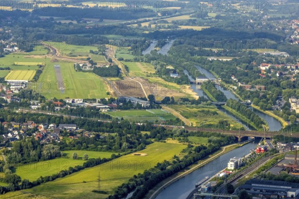Aerial photograph, Hamm-Lippewiesen airfield, Lippe floodplain, Hamm lock, Lippe river,