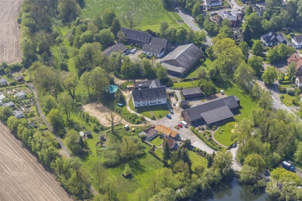 Aerial view, Hof Abtsküche, Chapel St. Jakobus Abtsküche, Hetterscheidt, Heiligenhaus, Ruhr area,