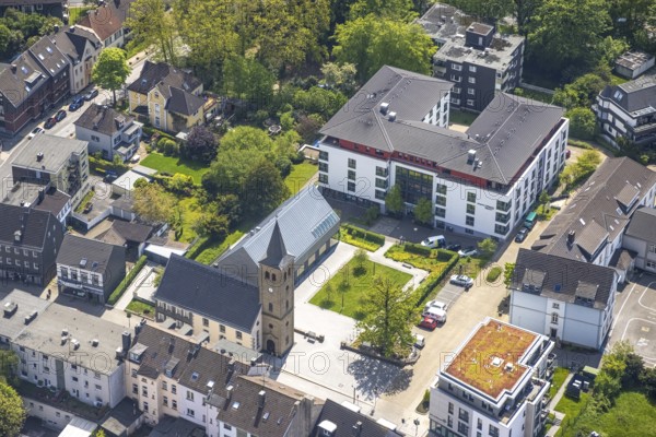 Aerial view, Seniorenpark Diakoniezentrum Heiligenhaus und evang. Alte Kirche, Leubeck,