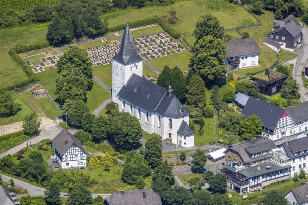 Aerial view, view of Schönholthausen, Kath. Pfarrkirche Mariä Himmelfahrt, Finnentrop, Sauerland,