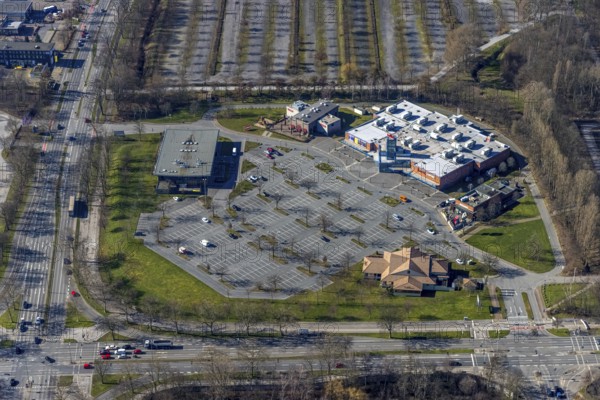 Aerial view, multiplex cinema centre, Apollo cinemas and car parks, Erle, Gelsenkirchen, Ruhr area,