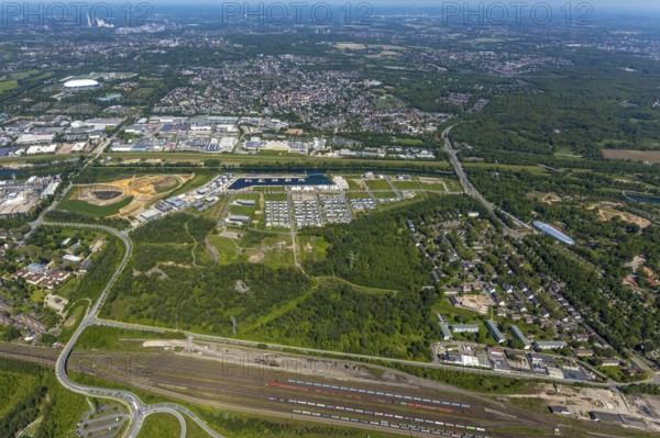 Aerial view, Graf Bismarck city quarter on the Rhine-Herne Canal, Marina Bismarck, Schalke-Nord,
