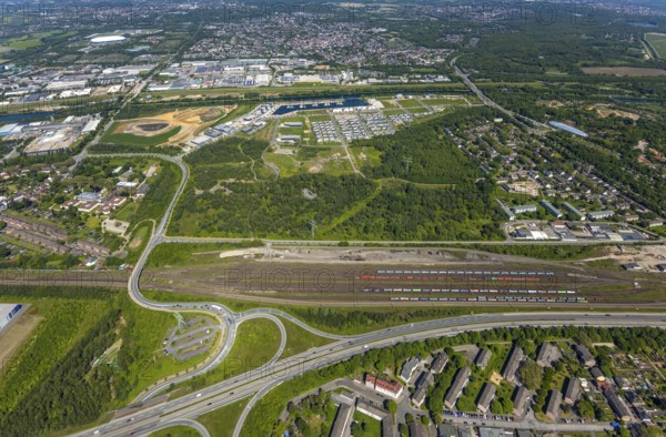 Aerial view, Graf Bismarck city quarter on the Rhine-Herne Canal, Marina Bismarck, Schalke-Nord,
