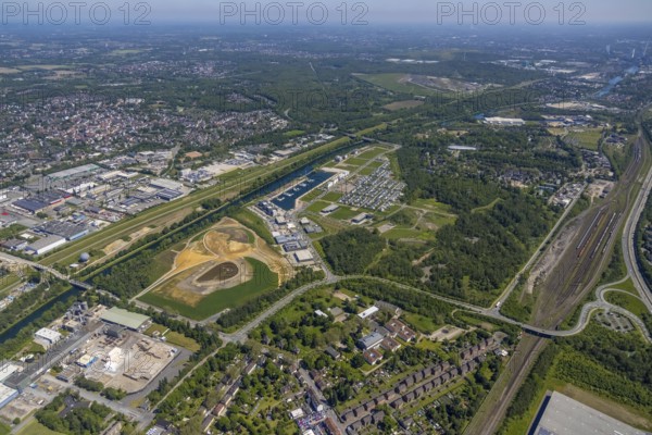 Aerial view, Graf Bismarck city quarter on the Rhine-Herne Canal, Marina Bismarck, Schalke-Nord,
