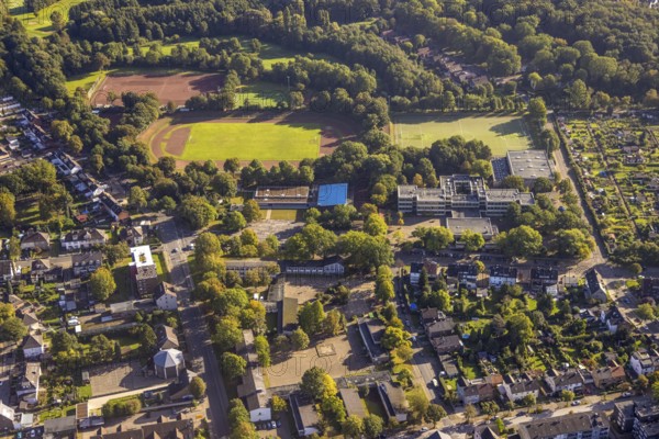Aerial view, comprehensive school Erle with sports field in the district Erle in Gelsenkirchen,
