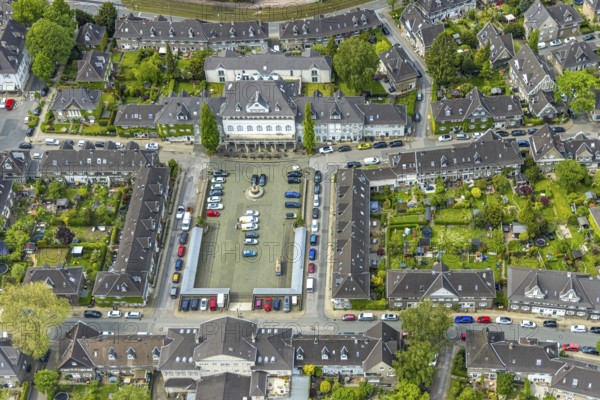 Aerial view, garden city Margarethenhöhe, Kleiner Markt, Gasthaus zur Margarethenhöhe, Mintrops