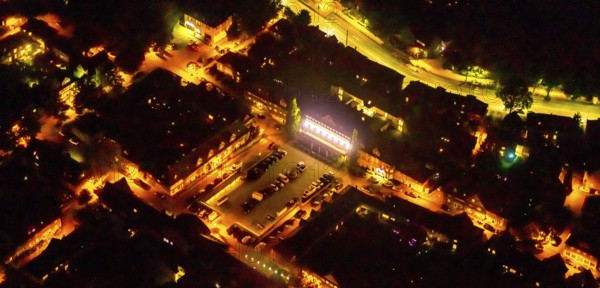 Aerial view, Kleiner Markt with Schatzgräberbrunnen, Mintrops Stadt Hotel Margarethenhöhe,