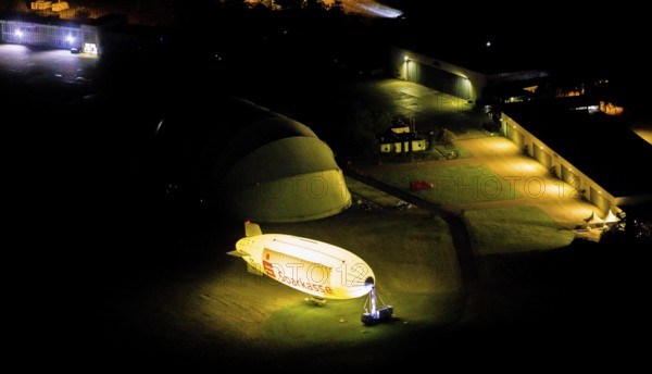 Aerial photograph, Sparkasse airship, airfield Essen Mülheim, Haarzopf, Essen, Ruhr area, North