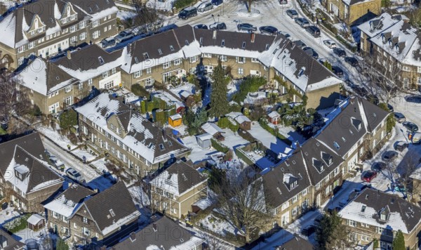 Aerial view, Margarethenhöhe, residential buildings Stiller Weg corner Hoher Weg, gazebos, Essen,
