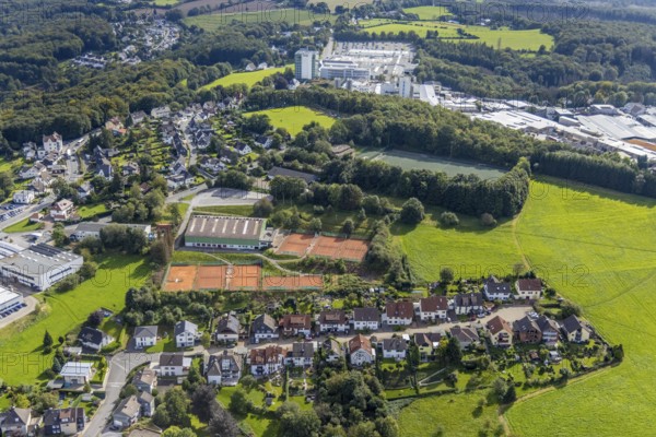 Aerial view, residential area Neuenloher Weg with tennis facility TC Grün-Weiß Ennepetal and in the