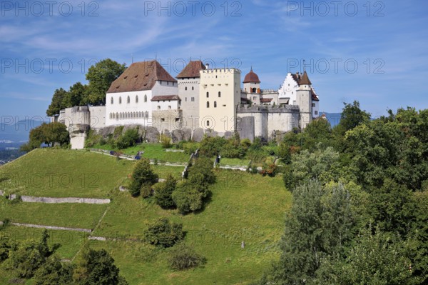 Castle of the Habsburgs, Kyburgers on an almost circular Molasse hill, Lenzburg, Canton Aargau,