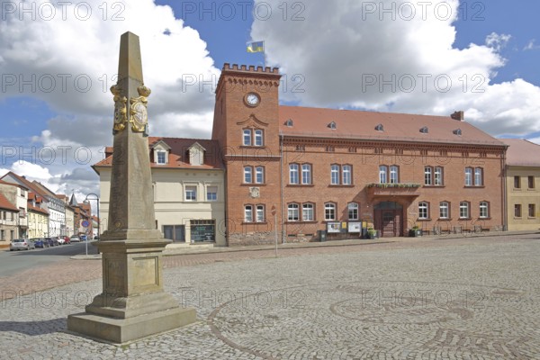 Electoral Saxon post pillar and town hall built in 1846, Electoral Saxon, distance pillar, market,