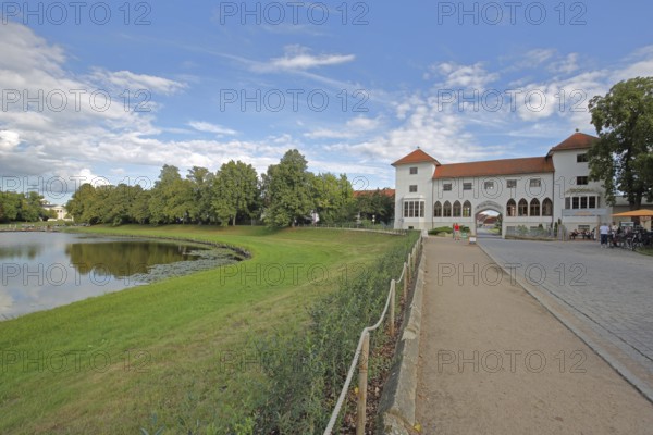 Restaurant Zum Eichenkranz and Lake Wörlitz, gatehouse, landscape, UNESCO, landscape park,