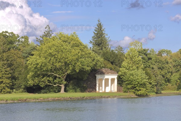 Classicist temple on the shore of Lake Wörlitz, landscape, UNESCO, landscape park, Dessau-Wörlitz