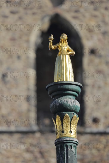 Golden Butter Maiden, sculpture, female figure, landmark, detail, market square, Zerbst, Fläming,