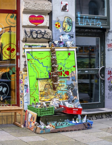 Graffiti on architecture in the Schanzenviertel Altona, Hamburg, Germany