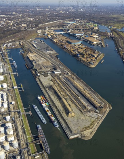 Aerial view, Duisburg harbour, coal island, Duisport, Rhine-Herne Canal, Ruhr, Ruhrort, Duisburg,