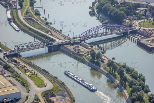 Aerial view, flood river Rhine and river Ruhr with Karl-Lehr-Bridge, Ruhrorter Straße, Kaßlerfeld,