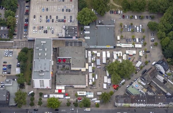 Aerial view, Hochheide residential park, Die Weißen Riesen, weekly market market, Hochheide,