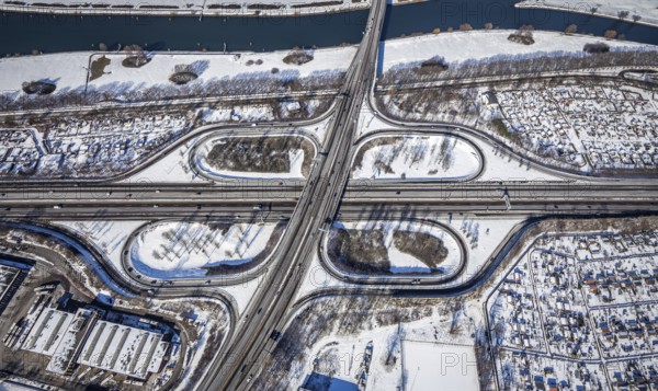 Aerial view, motorway junction Duisburg, A59 and A40, Kaßlerfeld, Duisburg, Ruhr area, North