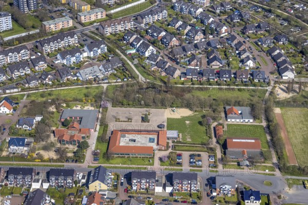 Aerial view, community primary school GGS Hühnerheide, housing estate Terhardthof, Hiesfeld,