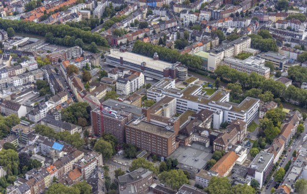 Aerial view, Kreuzviertel and municipal clinics in the district Dorstfelder Brücke in Dortmund,