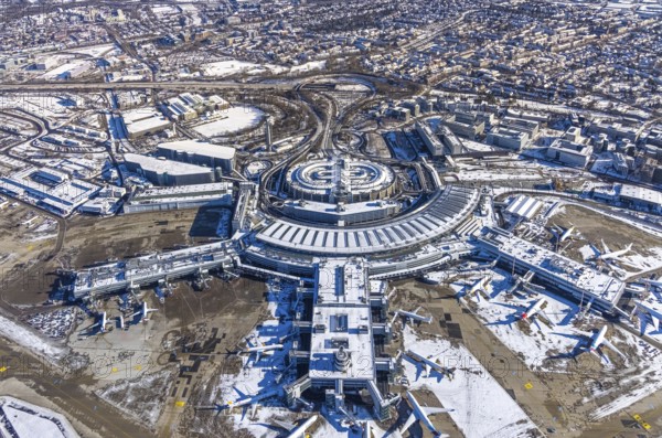 Aerial photo, Düsseldorf Airport, reception building and terminal building, Lohausen, Düsseldorf,
