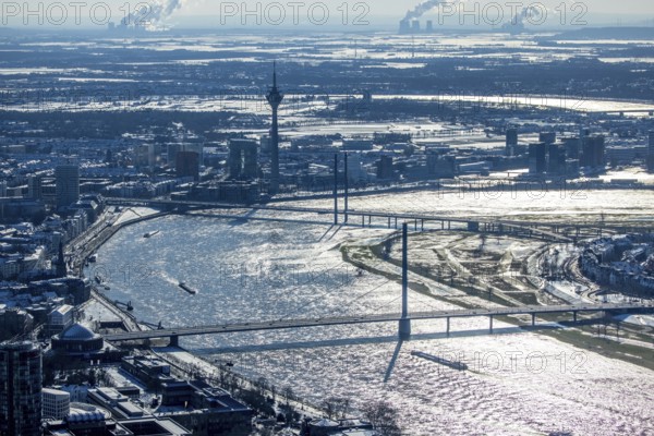 Aerial view, river Rhine with Oberkasseler Brücke, Rheinkniebrücke and Rheinturm, Altstadt,