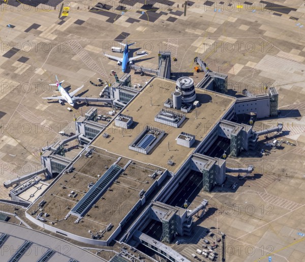 Aerial photograph, Düsseldorf Airport in the Lohausen district of Düsseldorf, Rhineland, North