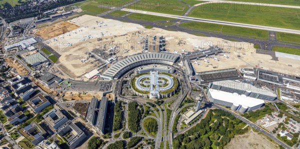 Aerial photograph, Düsseldorf Airport in the Lohausen district of Düsseldorf, Rhineland, North