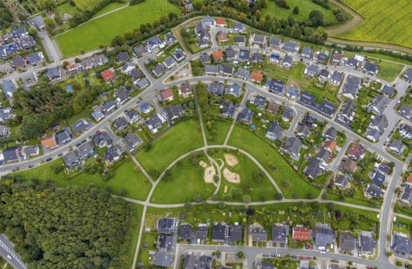 Aerial view, housing estate with playground on Frankfurter Straße in Breckerfeld, Sauerland, North