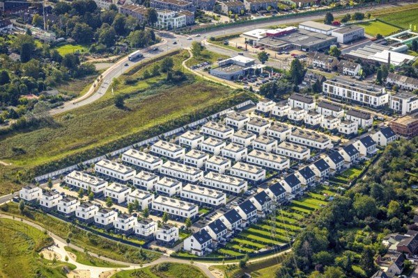 Aerial view, terraced houses single-family houses residential area Unter der Mühle in the district