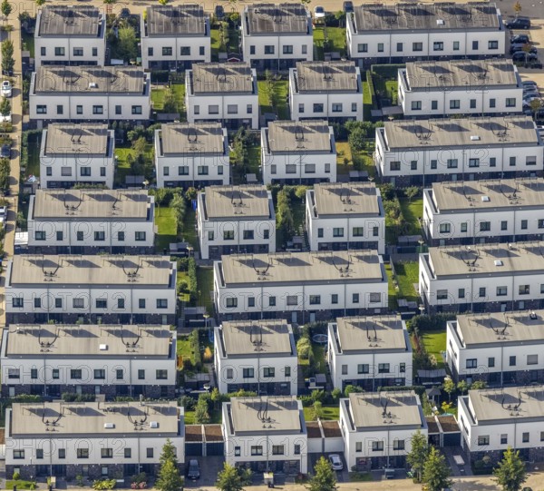Aerial view, terraced houses single-family houses residential quarter Unter der Mühle in the
