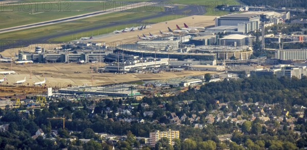 Aerial photograph, Düsseldorf Airport in the Lohausen district of Düsseldorf, Rhineland, North