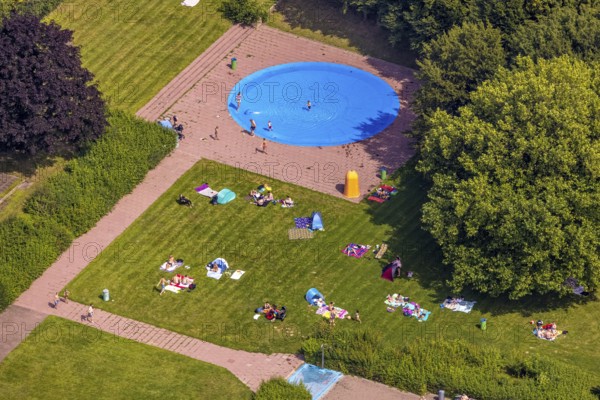 Aerial view, outdoor pool and wave pool Weddinghofen in the leisure centre Im Häupen in