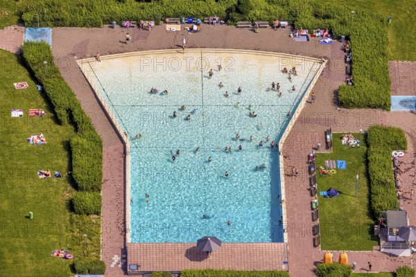 Aerial view, outdoor pool and wave pool Weddinghofen in the leisure centre Im Häupen in