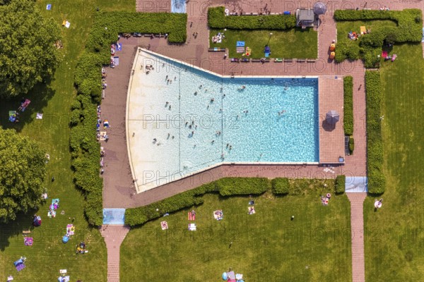 Aerial view, outdoor pool and wave pool Weddinghofen in the leisure centre Im Häupen in