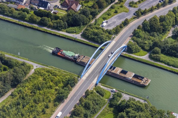 Aerial view, cargo ship on the Datteln-Hamm canal at the Werner Straße bridge in Rünthe, Bergkamen,