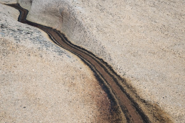 Rocky coast, traces of a watercourse, Bohus granite, cracks in the rock, Ramsvik, Naturreservat