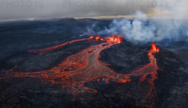 Volcanic eruption, Sundhnúkur crater chain, near Grindavik, Reykjanes Peninsula, Southwest Iceland,
