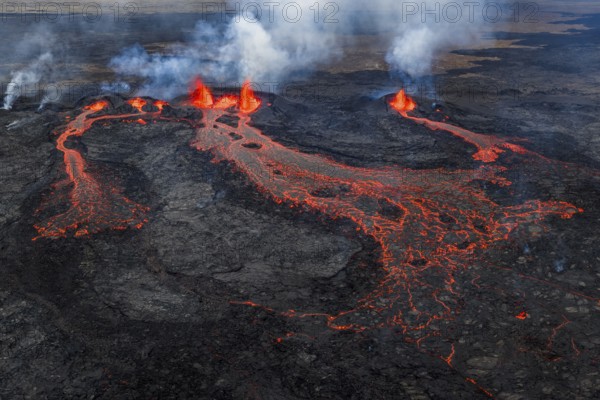 Volcanic eruption, Sundhnúkur crater chain, near Grindavik, Reykjanes Peninsula, Southwest Iceland,