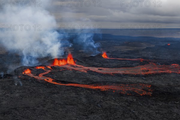 Volcanic eruption, Sundhnúkur crater chain, near Grindavik, Reykjanes Peninsula, Southwest Iceland,