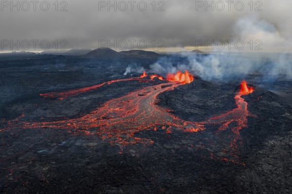 Volcanic eruption, Sundhnúkur crater chain, near Grindavik, Reykjanes Peninsula, Southwest Iceland,