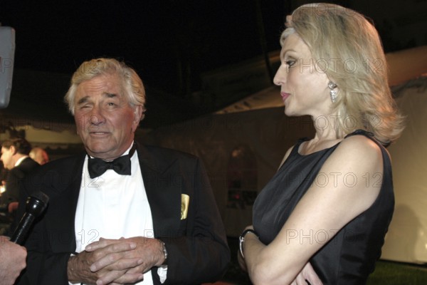 Peter Falk and Shera Danese at the the 2nd Annual Guardian IDA Awards fundraiser held at Paramount
