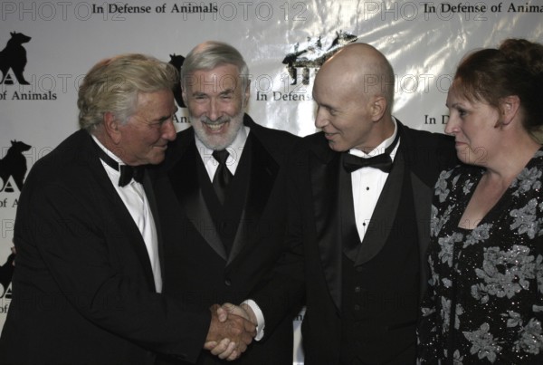 Peter Falk and Dr. Elliot M. Katz at the the 2nd Annual Guardian IDA Awards fundraiser held at