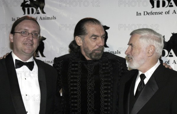 Kevin Connelly, John Paul DeJoria and IDA President Elliot M. Katz at the the 2nd Annual Guardian